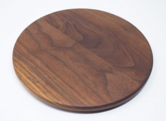 Walnut Circle Cutting Board