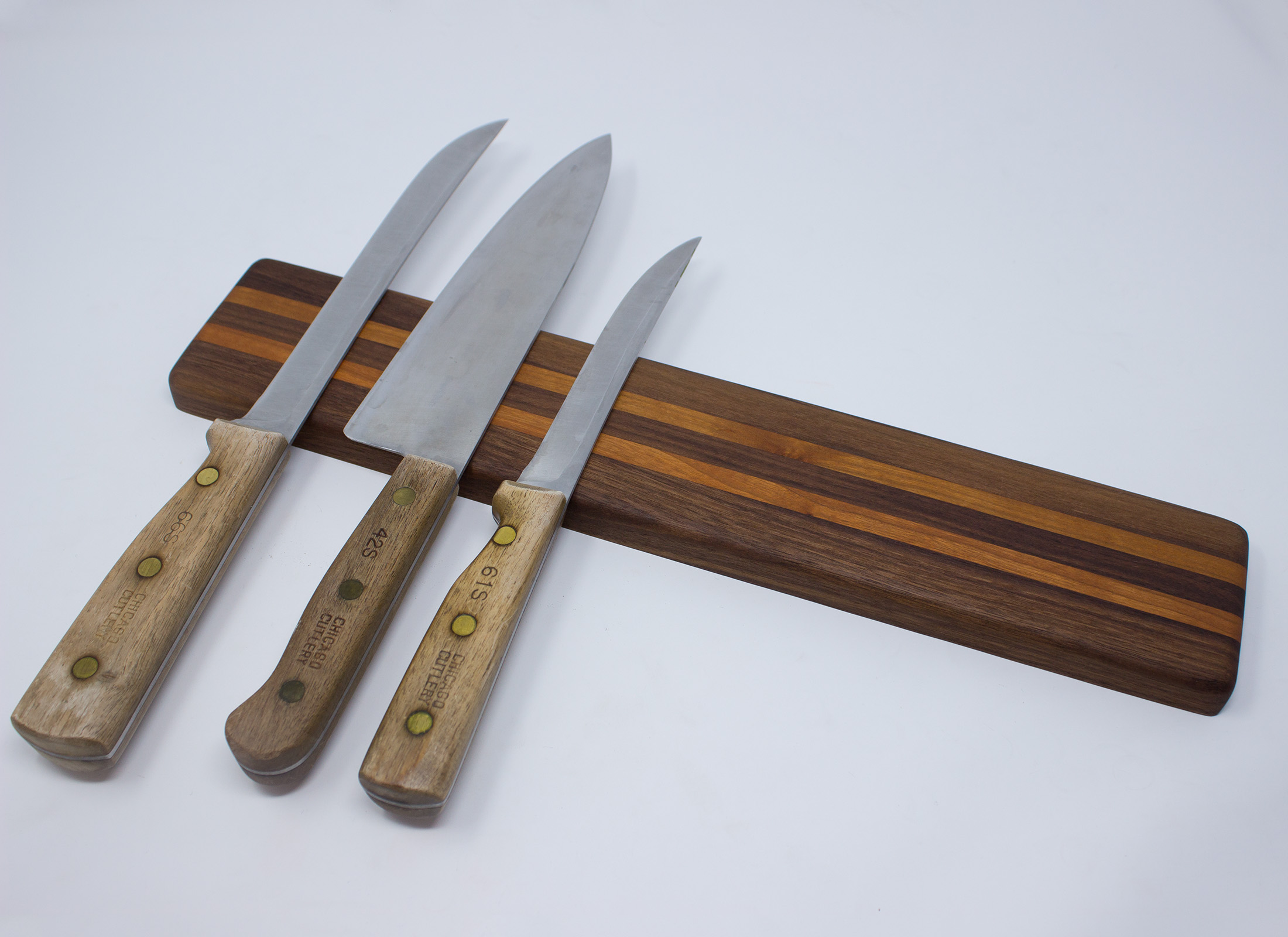 Herringbone Wood Magnetic Knife Holder – Walnut and Cherry – Rockford  Woodcrafts